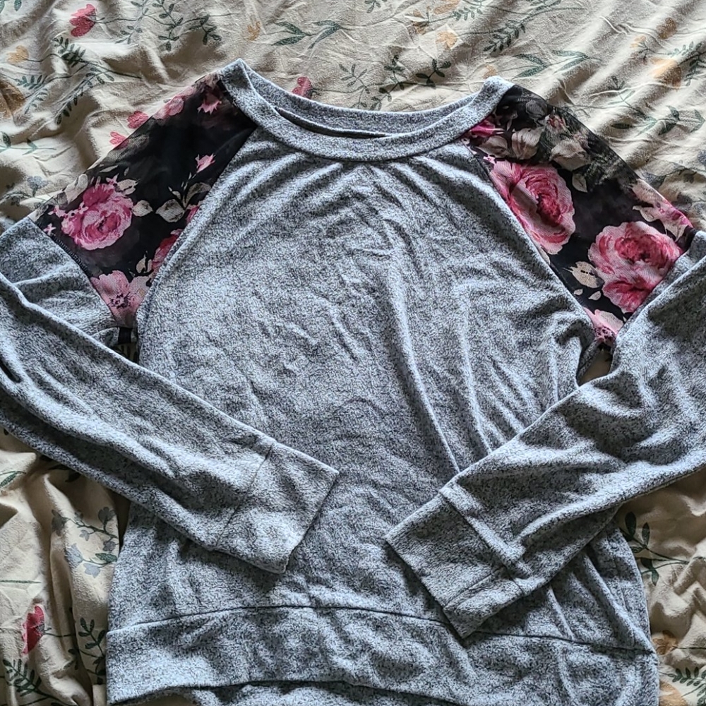 Grey mesh shoulder floral long sleeve